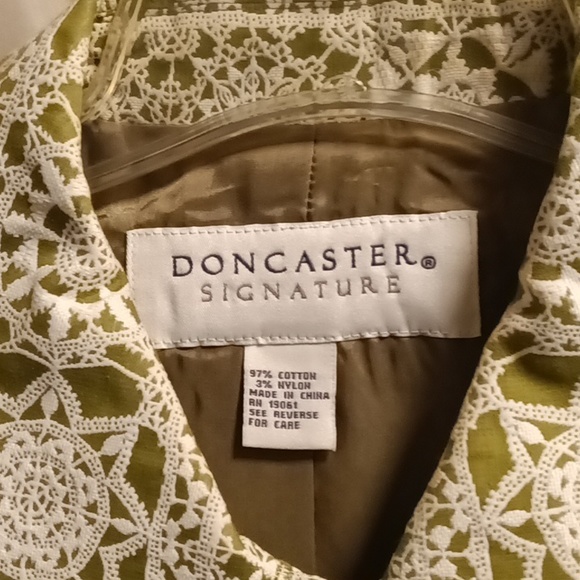 FINAL PRICE NWOT DONCASTER olive/white crocheted/laced designed l/s jacket 16 - Picture 1 of 16
